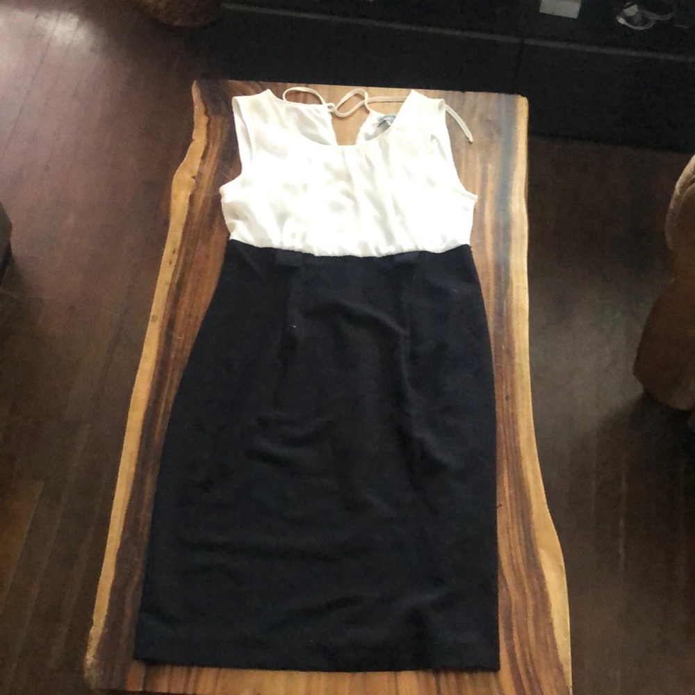 SHELBY & PALMER black and white dress size 6